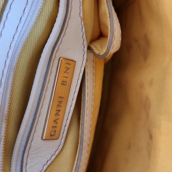 Gianni Bini Brand Purse - Picture 8 of 8